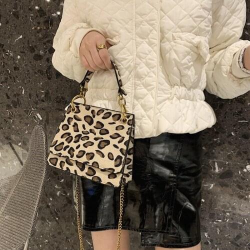 DUKAIWITTY Women's Bags With A Lock