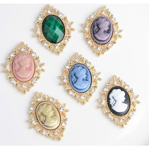 5pcs/lot Golden Hollow out Oval Crystal Glass Queen Cameo Beauty Head Rhinestone Plate Button Sewing Cloth Craft Jewelry DIY