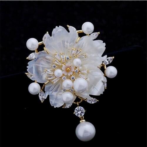 Korean Fashion Natural Shell Rose Pearl Brooches Temperament Wedding Party Clothes Pin Bridal Corsage Brand Jewelry For Women