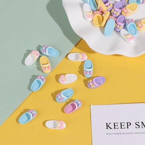 10Pcs/Pack 1:12 Dollhouse Miniature Metal Slippers Shoes for 1/12 Scale Dolls House Living Room Bedroom Decoration Accessories