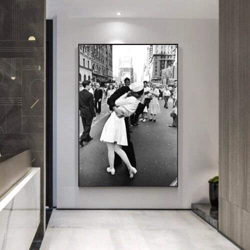 Century Kiss Second World War Painting Canvas Art Poster and Print Wall Art Old Pictures for Living Room Home Decor (No Frame)