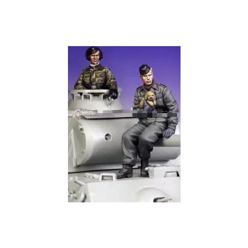 German resin soldier of World War II, armored member, two-person kit model 1：35