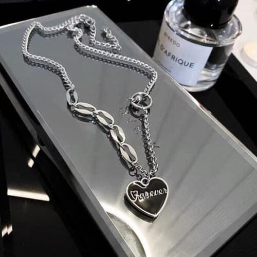 Fashion Vintage Clavicle Chain Gothic Punk Black Heart Necklace For Women Letter Hip-Hop Irregular Jewelry Prom Accessories Gift