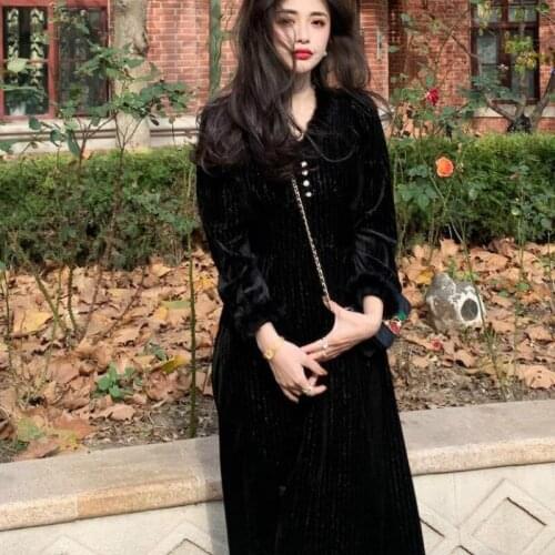 Spring/Autumn French Renaissance Gentle Retro Fairy Dress Elegant Woman Party Plush V-Neck Noble Woman Chic Sexy Buttocks Dress