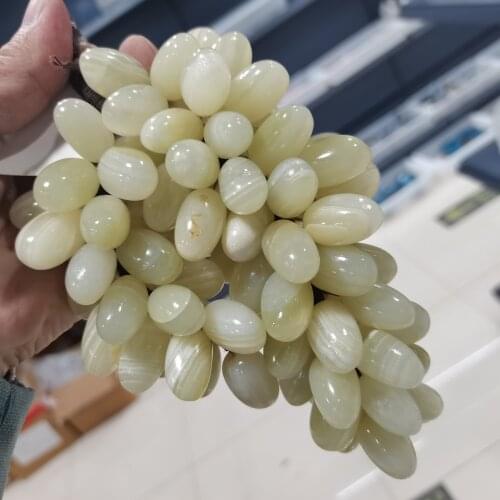 1pcs Quality Afghan Jade Crafts for Home Decoration Natural Jade Grape Crafts Jade Collection Bunches of Grapes Ornaments