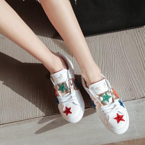 Donna-in 2021 Fashion Embroidery Flat Sneakers Women Luxury Calf Leather Designer Stars Shoes Non-slip Rubber Sole Soft Female
