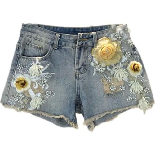 3D Flower Summer Denim Shorts Vintage Ripped Hole Women Casual Jeans Shorts 2019 Summer Girl Hot Shorts Fashion Sexy Beading