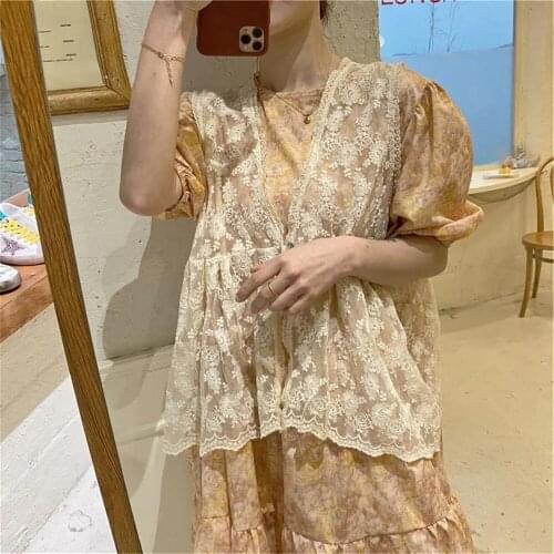 2021 Womens Vest Summer Korean Lace Vest Sweet and Cute Embroidered Doll Style All-match Loose Jacket All-Match Simple New