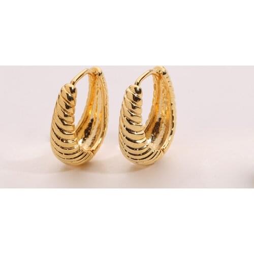 Vintage Croissant Huggie Earring Female Simple Style Gold Plated Small Horn Grain Earrings Clip For Women Girl Trendy Jewelry