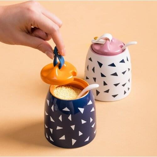 Ceramic Seasoning Pot Kitchen Dustproof Salt Pepper Spice Box Restaurant Condiment Jar Household Storage Sugar Cruet Container