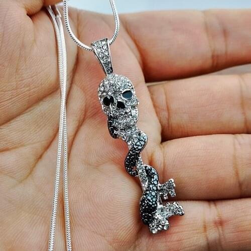 New Exaggerated Horror Snake Wrapped Skull Pendant Necklace Men Metal Skull Key Pendant Crystal Inlaid Accessories Party Jewelry