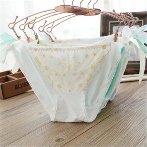 Embroidery Floral Sexy Girls Panties Lingerie Calcinha Teenage Underwear Girl G String Kids Panties Childrens Thongs 3pcs/lot