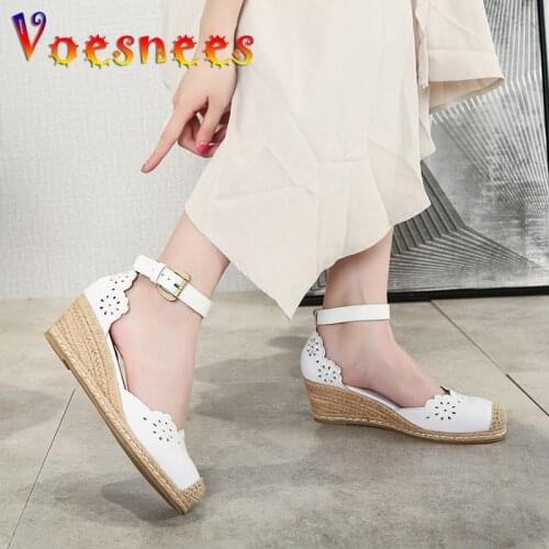 Voesnees 2021 Summer Brand Sandals New Grass Woven Fold Mules Wedges Shoes Women Flock Fashion 5CM Hollow Out Fisherman Shoes