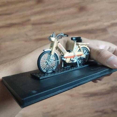 Diecast 1:25 Scale Bobcat S450 Stage V Bobcat Skid Forklift Excavator Engineering Vehicle Model Collection Static Display Toys