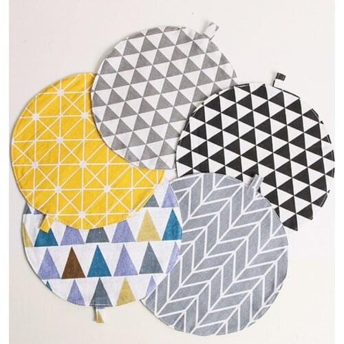 Free Shipping 5pcs/lot Different Color Cloth Cup Mat Heat Insulation Mat Household Resturant Use Party Use