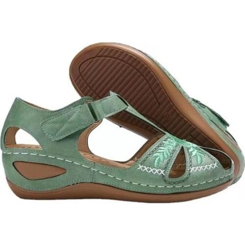 Womens Sandals Casual Hollow Printing Slope Bottom Wear-resistant Slippers New Fashion Beach Casual Open-toed Sandals Slippers