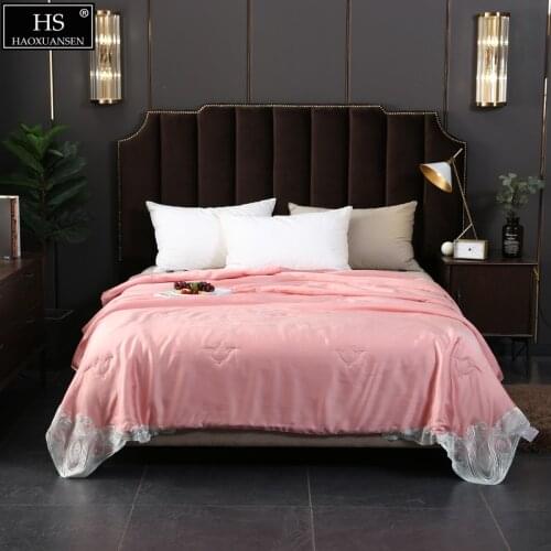 Delicate Lace Summer Thin Quilt 100% Lyocell Tencel 100S Fabric Comforter Queen Size Adult Quilted Silky Soft Lightweight Quilt