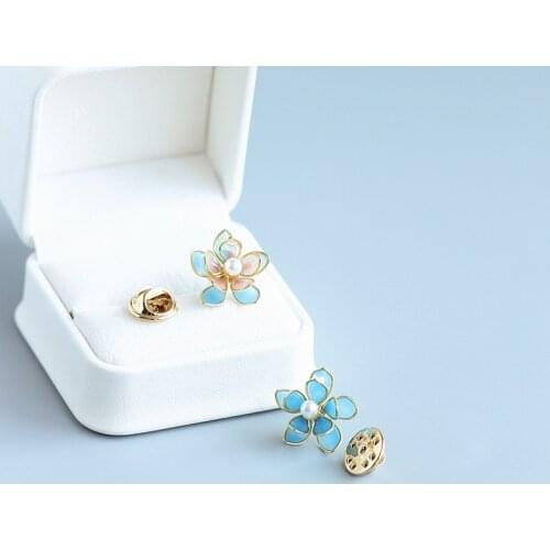Japanese Fashion Lotus Brooch For Women Simple Elegant Cute Lovely Flower Pin Corsage Romantic Sweet Gift Party Jewelry