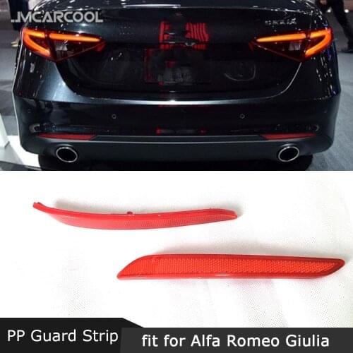 For Alfa Romeo Giulia Standard 2016-2018 Sport Style Carbon Fiber Rear Lip Diffuser Spoiler with PP Material Bumper guard strips