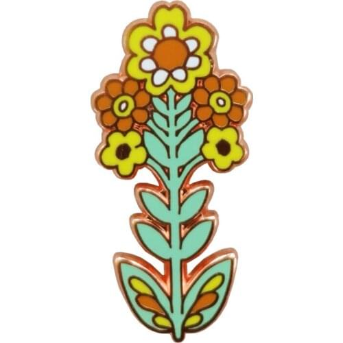 Wallflower brooch Inspired by vintage floral wallpaper this pin remind you of all the times spent playing solitaire 'til dawn