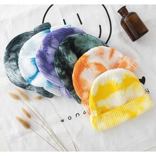 2020 New Gradient Color Knitted Hat Womens Beanies Autumn Winter Warm Woolen Cap Men Ins Hiphop Street Short Pullover Hats Lady