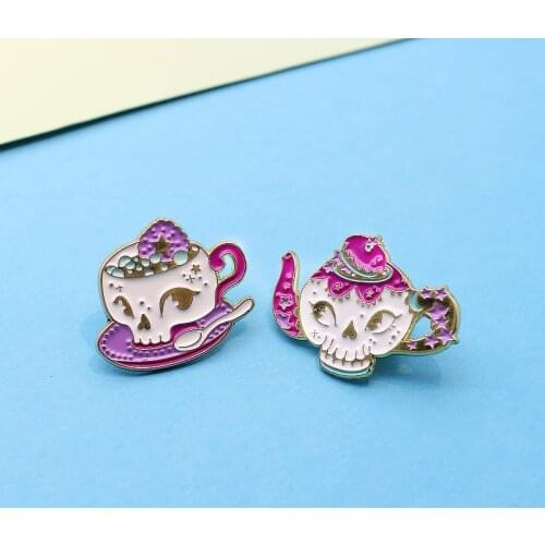 Creative purple skull cup teapot brooch skeleton teacup enamel pin coffee cup pot badge coffee lovers fashion jewelry gifts