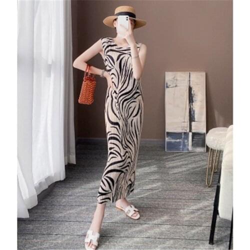 Summer Pleated Print Dress O-neck Loose Vest Dress Fashion Simple Temperament Pleated Dress Female Slim Sleeveless Hip Dress New