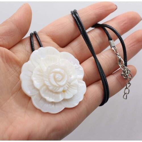 French Retro Romantic Natural Pearl Shell Pendant Necklace White Flower Shell Pendant Necklace Necklace Jewelry Banquet Gift