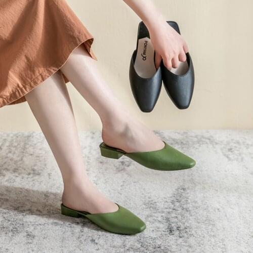 New Arrival Womens Shoes for 2021 Summer Retro Solid Closed Toe Females Mules Shoes Soft Soled Non-Skid Ladys Outdoor Sandals