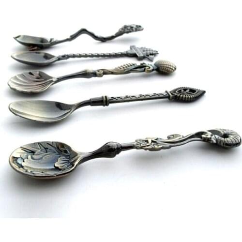 New 20sets 5Pcs/Set Kitchen Dining Bar Vintage Royal Style Bronze Carved Small Coffee Cutlery Mini Dessert Snacks