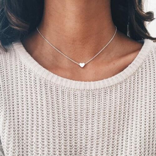 New Minimalist Jewelry Tiny Heart Necklace For Women Small Heart Shape Pendant Necklace Ethnic Bohemian Choker Necklace Colares