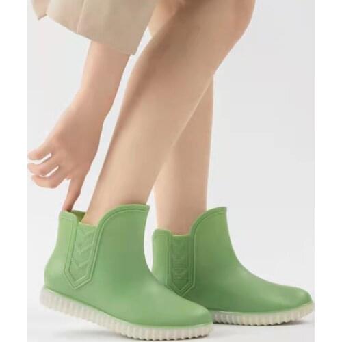 Womens Rainshoes Velvet Low-Top Short Rain Boots Kitchen Non-Slip Water Shoes Waterproof Rubber Shoes Womens Wading Shoe Cover