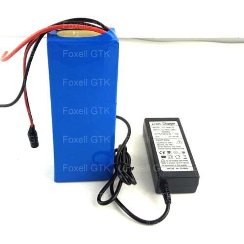1 pack 12v lithium battery carregador 12v 12ah accu 12v bateria litio 10Ah 15A for 100W 150W light portable 12v dc + 3A charger