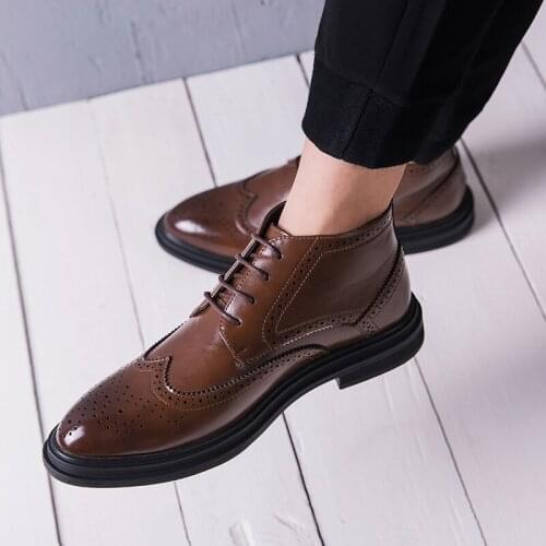 Classic Men Luxury Business Shoes high top Derby Gentleman Honorable lace up brogue Oxford Mens Shoes Red White Men Flats