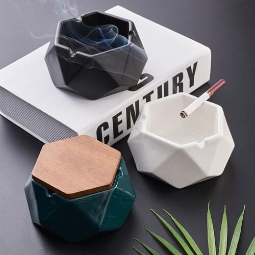 NEWYEARNEW Ceramic Creative Ashtray Car Crocodile Cigarettes Ash Tray Home Decoration Free Shipping