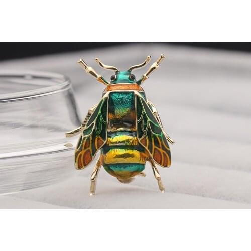 Bee Brooch Cute Enamel Pin Women Child Ladies Insect Badges for Dresses Collar Christmas Suit Coat Sweater Broches Bijou Brosche