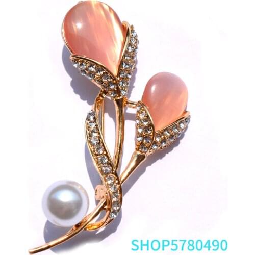 Gold Color Elegant Flower Brooch for Women Resin Lily Brooch Rhinestone Breast Pin Ladies Bridal Accessories Fashion Jewelry