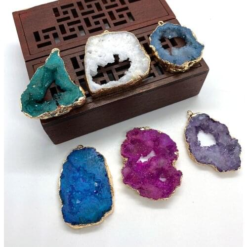 Irregular Seven-color Natural Stone Amethyst Pendant Ladies Necklace Bracelet Earrings Jewelry Accessories Wholesale DIY Gifts