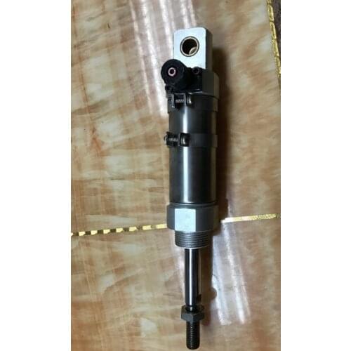 100% working original sensor CDBM2E32H-D7069-40