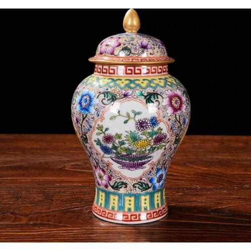 Antique Chinese Noble Enamel General Tank Porcelain Royal Nobility Palace Decoration Handpainted Gold Ceramic Ginger Jar