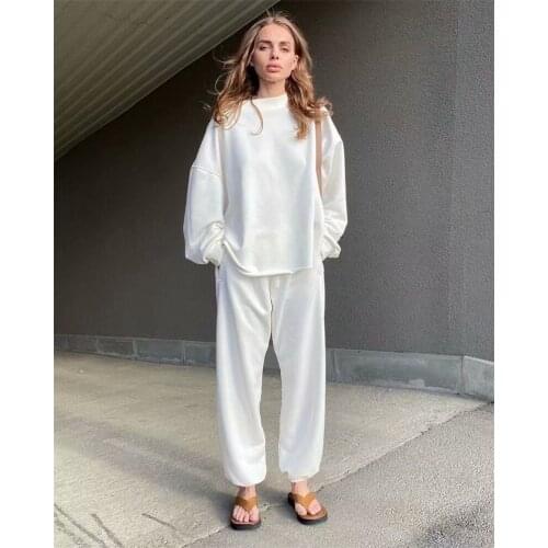 2021 Fall and Winter New Solid Color Two Piece Set Women Loose Round Neck Pullover + High Waist Fashion Trousers Suit Tracksuit