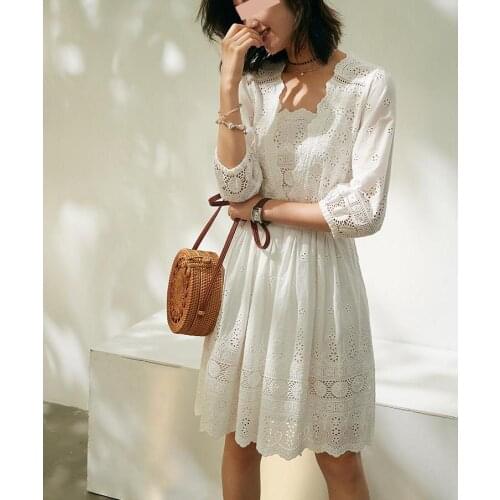 French Retro White Dress Female Temperament Tube Top Waist Cutout Lace Lantern Sleeve V-Neck Western Style Summer New Style