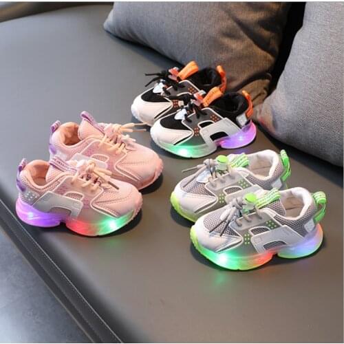 2021 Shoes Children LED Light Shoes Baby Girls Boys Mesh Sport Run Sneakers Shoes with Luminous Sole Baby Light Up Shoes