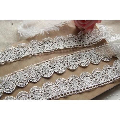 3.5cm 3Yards Top Grade Rose Retro Lace DIY Sewing Lace Trim Bridal Dress Embroidered White Wave Lace DIY Craft Accessories Z660