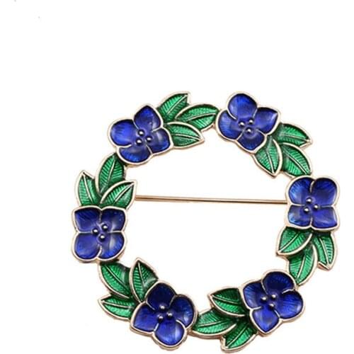 New Japanese and Korean style fashion ideas Enamel large garland delicate brooch female accessories