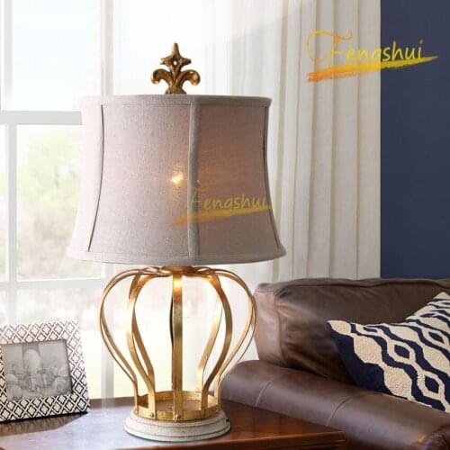 Nordic LED Crown Table Lamp Modern Luxury Golden Table Lights Lighting Bedroom Bedside Living Room Decoration Lights Fixtures
