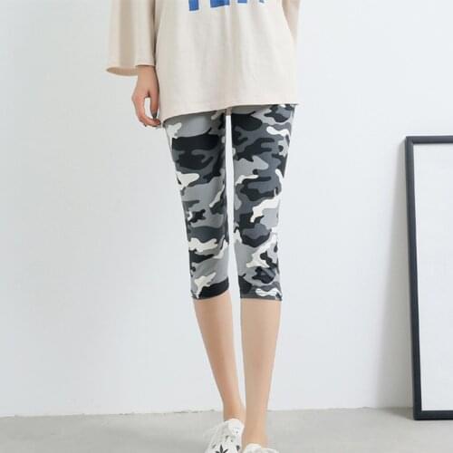 CUHAKCI Casual Stretched Graffiti Elastic Capris Summer Printing Women Leggings Cropped Pants