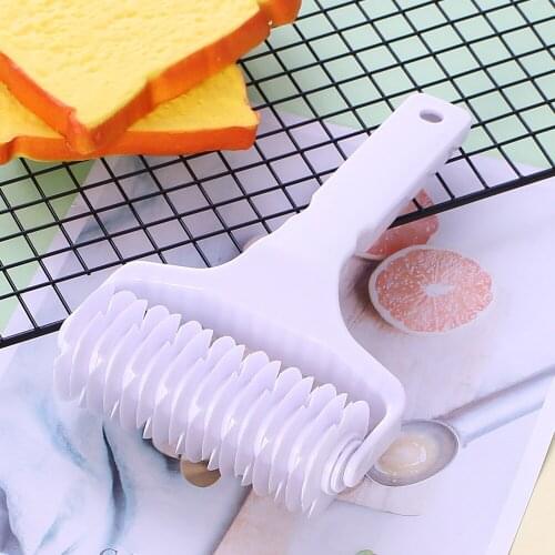 Roller Cutter Bakery Tool Cookie Pie Pastry Lattice Easy Gadgets Fondant Gift Pizza Tools 04082