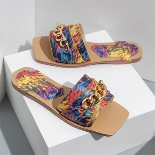 2021 Women Flats Slippers Ladies Fashion Casual Sandals Women Classics Slides Summer Outside Flat With Shoes Metal Decoration