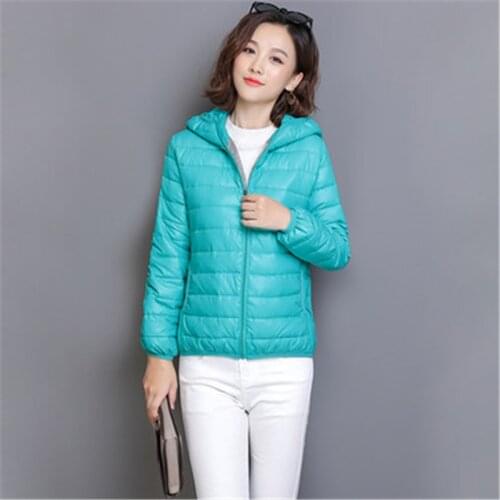 2021 Winter Fashion New Style 10 Colors 5 Yards Short Loose Hooded Long-Sleeved Lightweight Warm Cotton Jacket Female Trend H222